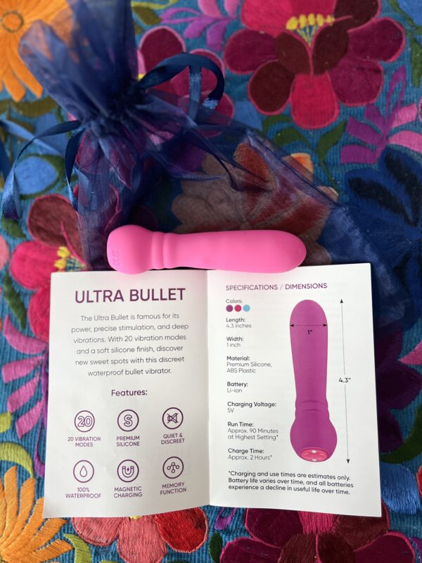 FemmeFunn Ultra Bullet vibrator with manual