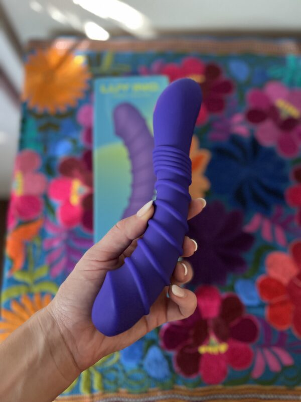 Luv Inc Ribbed Vibrator